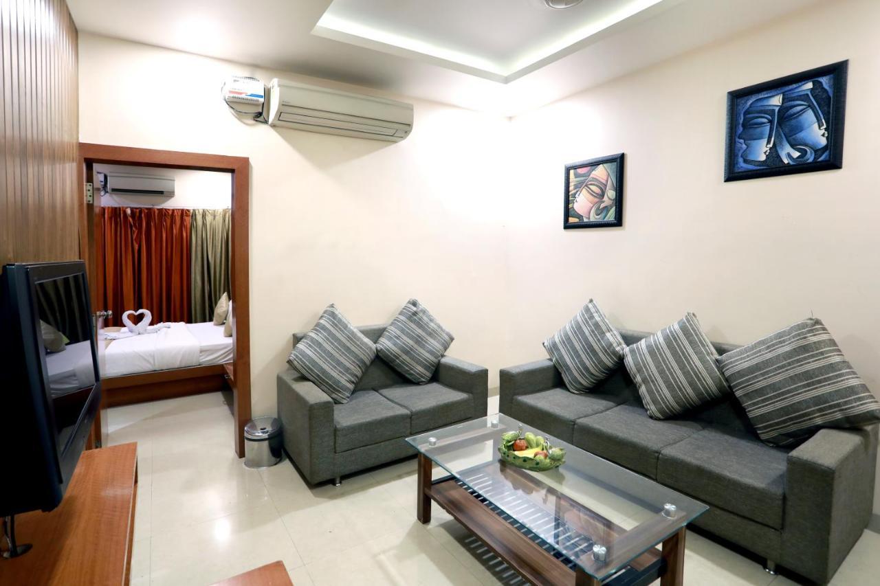 Hotel Shri Khedapati International Dewās Kültér fotó