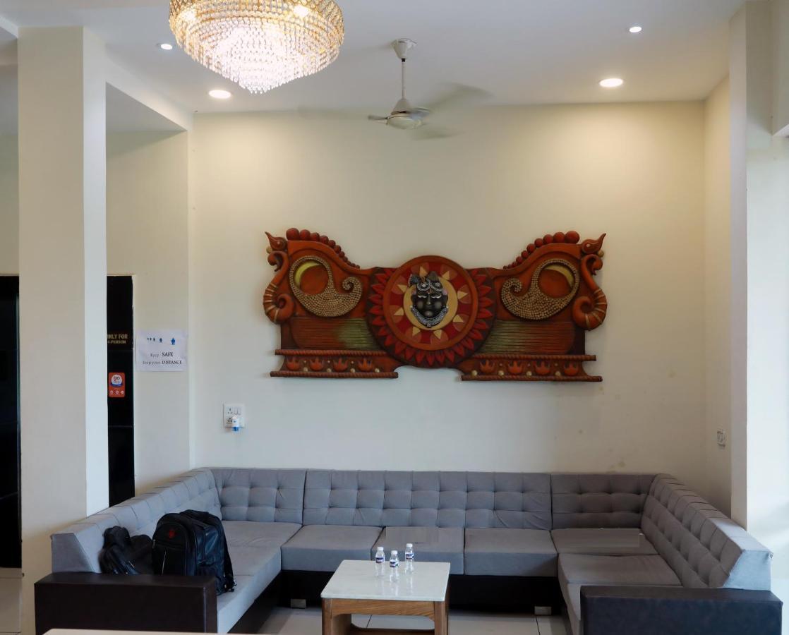 Hotel Shri Khedapati International Dewās Kültér fotó