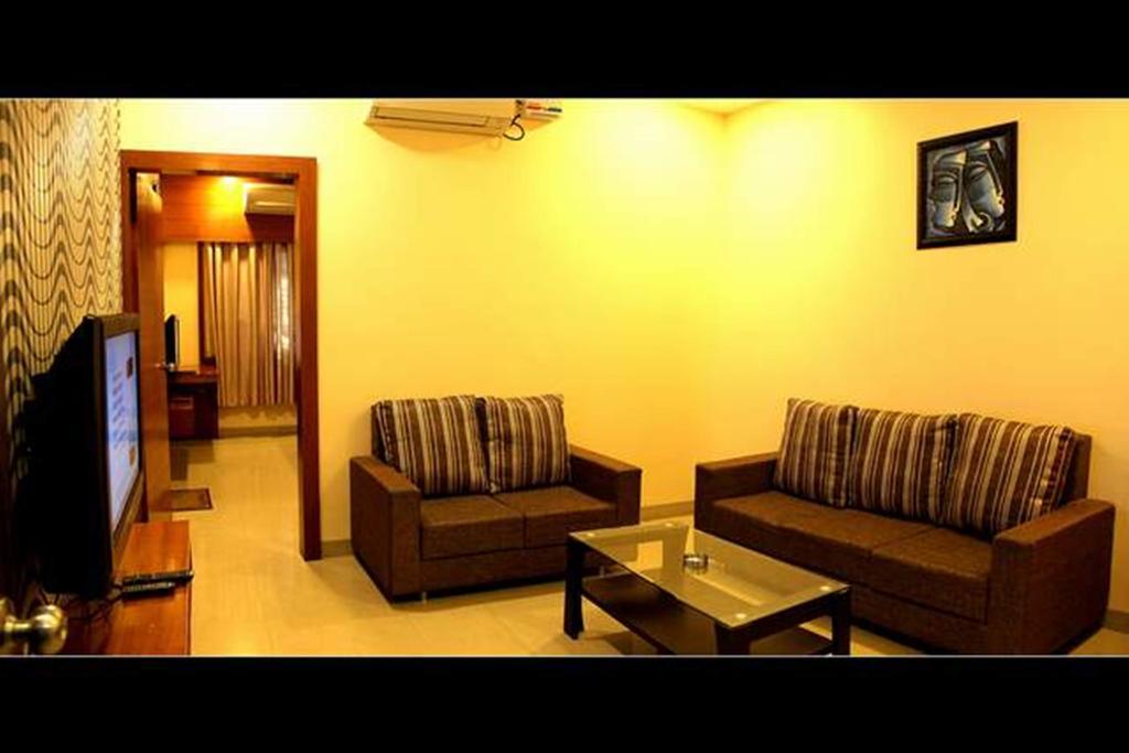 Hotel Shri Khedapati International Dewās Kültér fotó